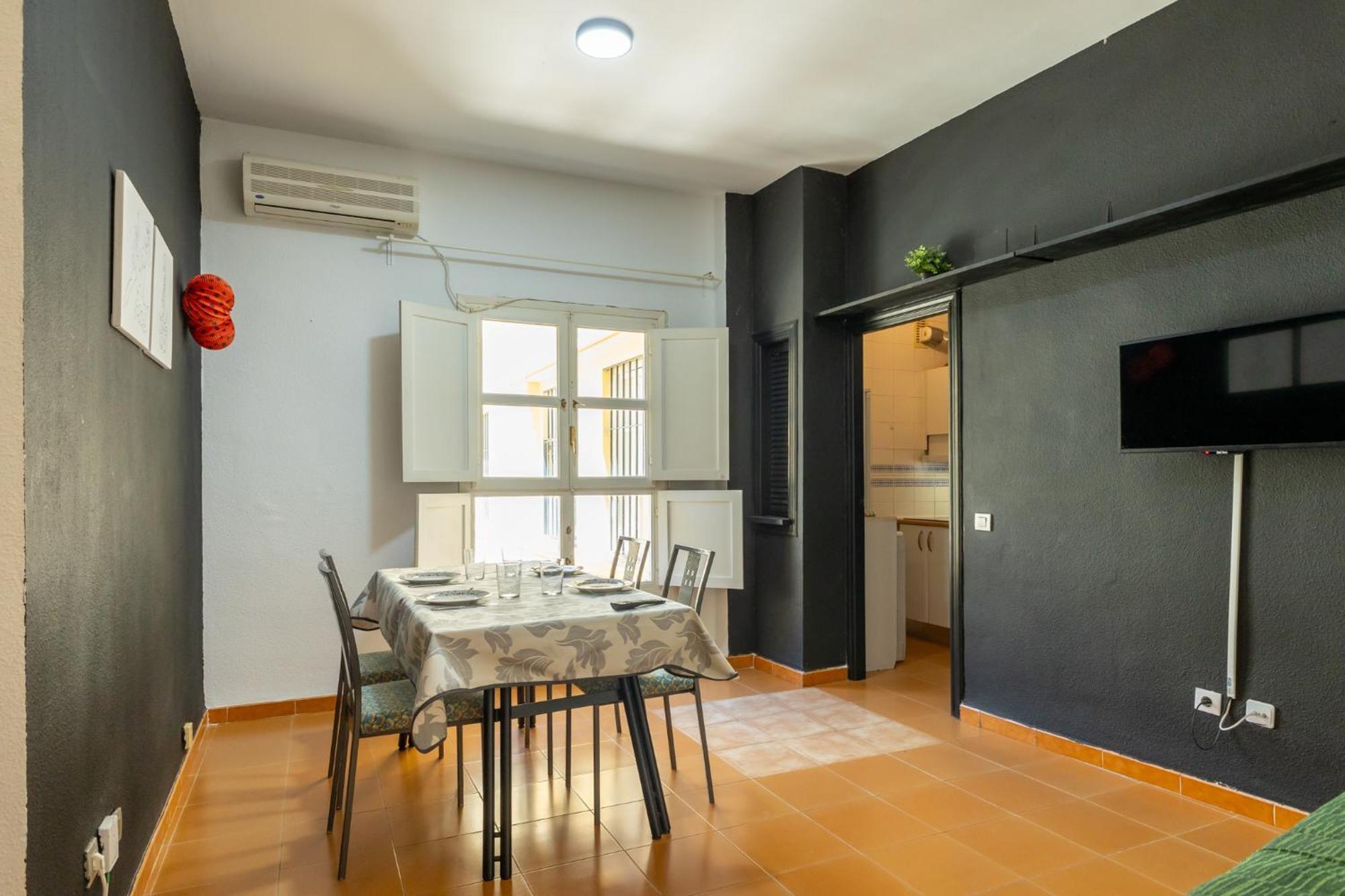 Conde Center Premium Suites, Free Parking Seville Luaran gambar