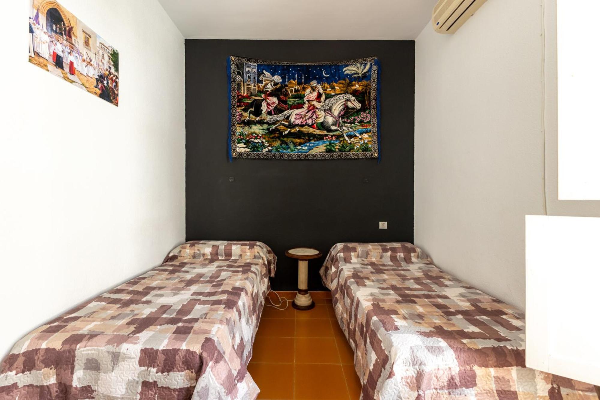 Conde Center Premium Suites, Free Parking Seville Luaran gambar